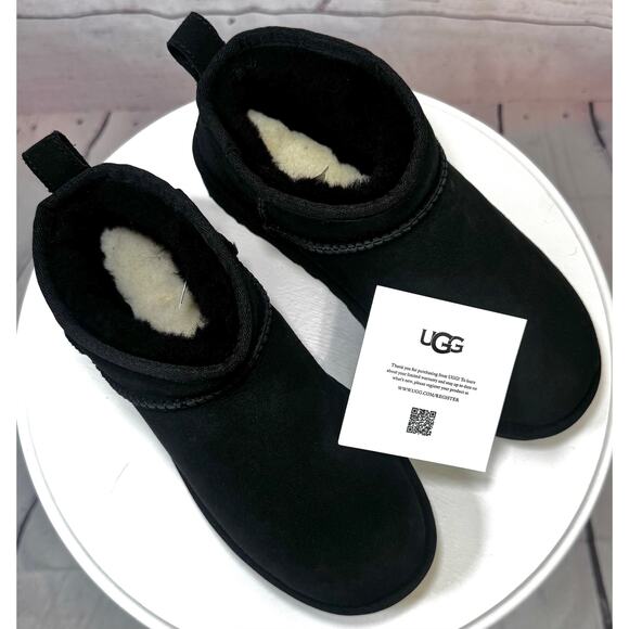UGG Classic Ultra Mini Boots Black Suede Women’s Size 7 – New With Box - Picture 1 of 13